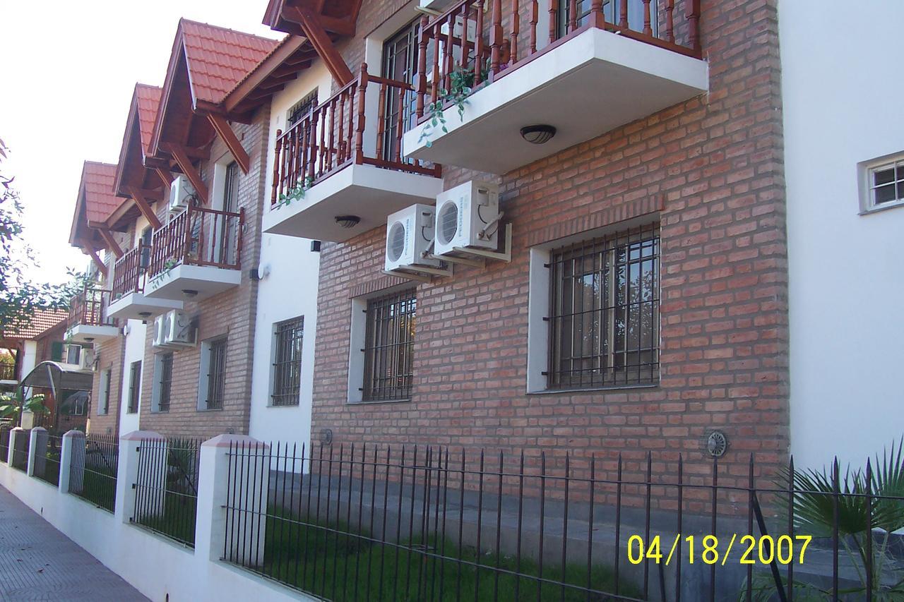 Apart Hotel Piscu Yaco Merlo Buitenkant foto