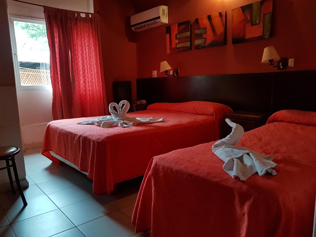 Apart Hotel Piscu Yaco Merlo Buitenkant foto